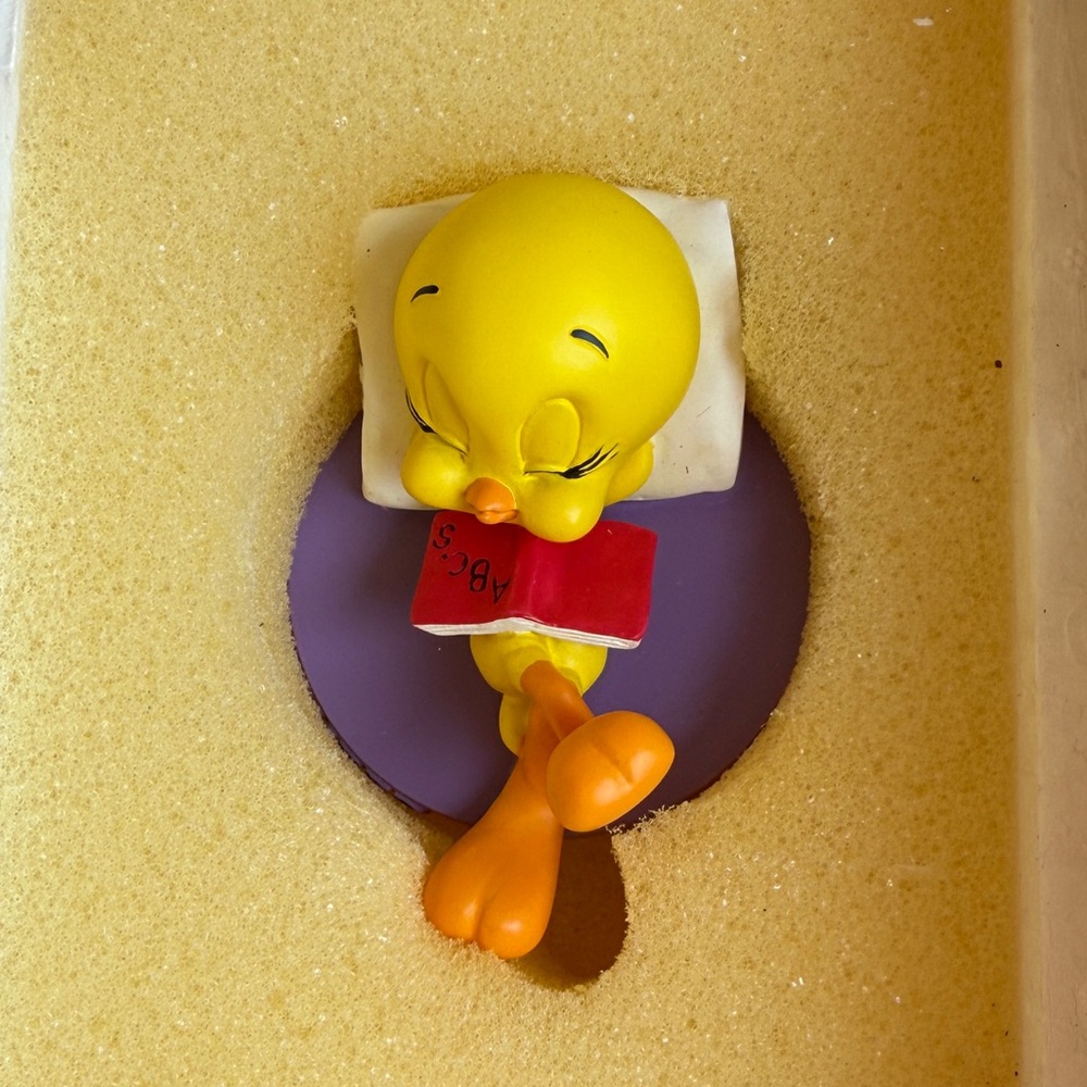 Tweety Bird Danbury Mint Goebel September Figurine